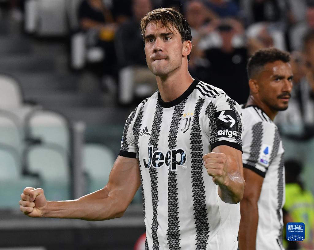 成都混团世界杯：国乒8-3击败韩国，十战全胜晋级决赛（成都混合团体世界杯：国乒8比3力克韩国，豪取十连胜挺进决赛）