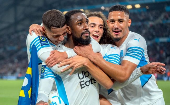 欧冠淘汰赛前瞻：巴萨客场挑战曼联,（欧冠淘汰赛前瞻：巴萨做客挑战曼联）