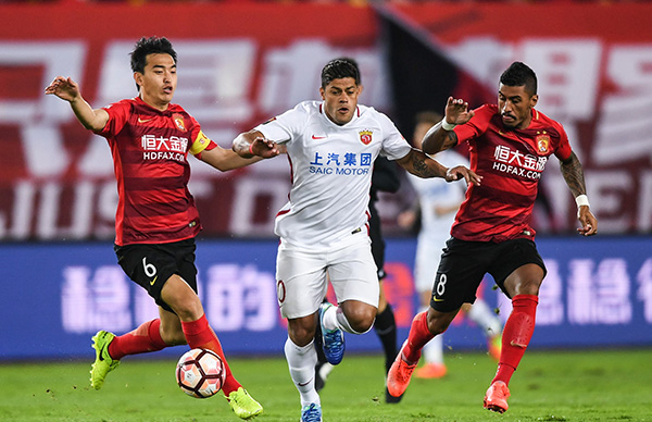 国米意甲对阵科莫10连胜，近6场全部零封取胜创纪录（国米对科莫豪取意甲10连胜，近6战全零封刷新纪录）