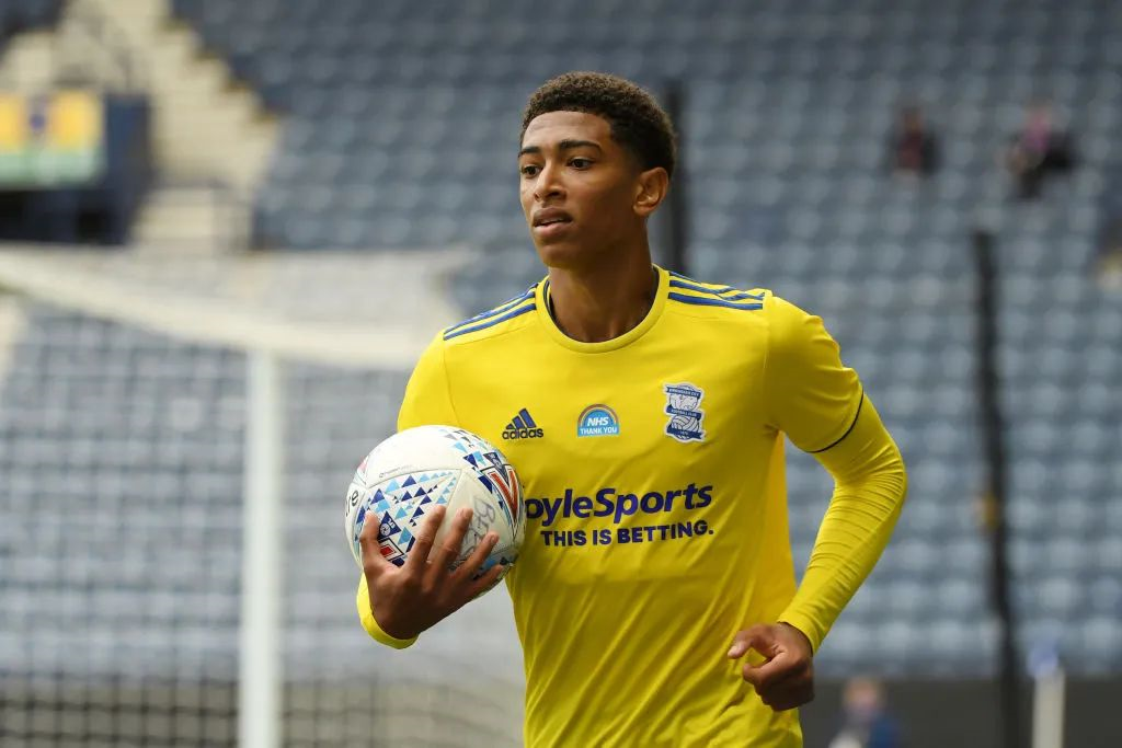 进球制胜！官方：南野拓实当选摩纳哥1-0巴黎最佳球员（官方：南野拓实当选摩纳哥1-0巴黎全场最佳，关键一击定胜局）