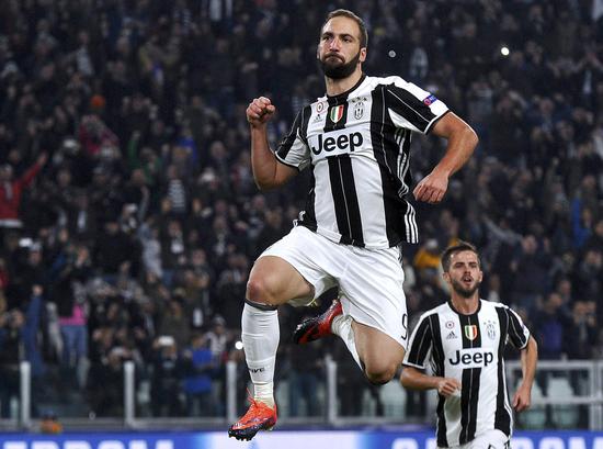 博斯克：在皇马执教比其他球队更容易；西班牙明年有能力捧杯（博斯克称执教皇马更轻松，西班牙明年具备夺冠实力）