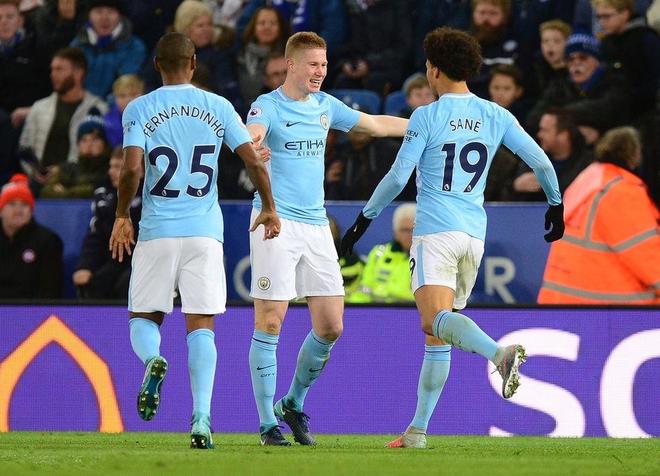 欧冠生死战！皇马后防线告急 阿隆索迎来最关键一战（欧冠背水一战：皇马后防危机四伏，阿隆索面临最严峻考验）