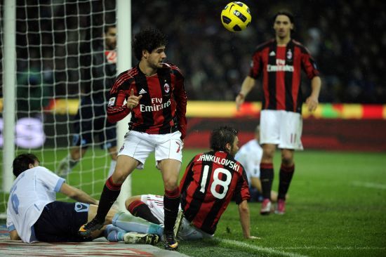 米体：邓弗里斯预计12月中旬回归；姆希塔良、达米安接近复出（米体：邓弗里斯料12月中旬归队；姆希塔良、达米安复出在即）