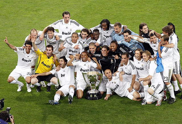 阿莱格里：劳塔罗是最强前锋之一；莱奥明白进球决定前锋价值（阿莱格里力赞劳塔罗为顶级前锋，莱奥：进球才决定前锋价值）