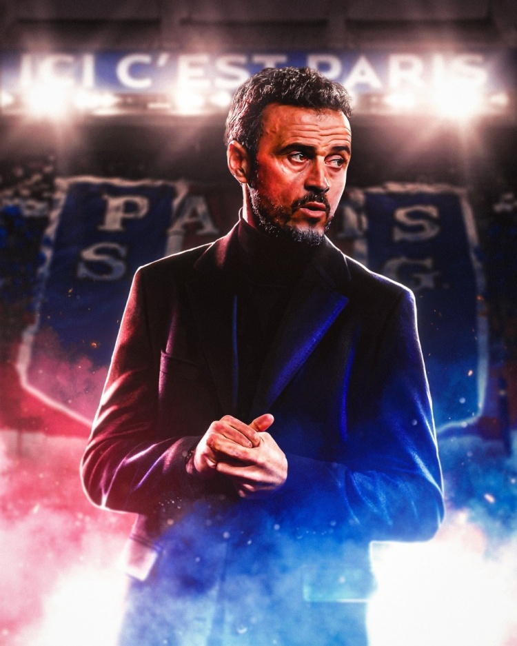 川超自贡队提前出线，奥运冠军高敏献花，全队坐摩托车巡游（自贡队在川超提前出线，奥运冠军高敏献花，全队骑摩托巡游）