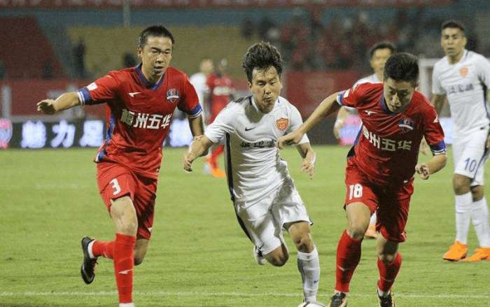 孔帕尼：很高兴戴维斯能及时回归，卡尔攻防两端都非常出色